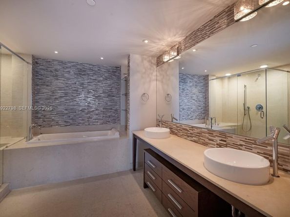 465 Brickell Ave 5701, Miami FL 33131