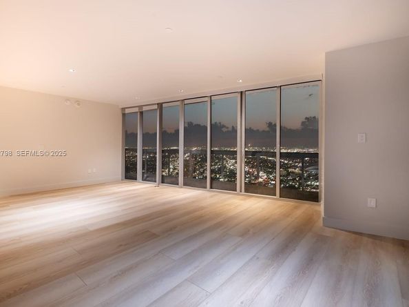 465 Brickell Ave 5701, Miami FL 33131