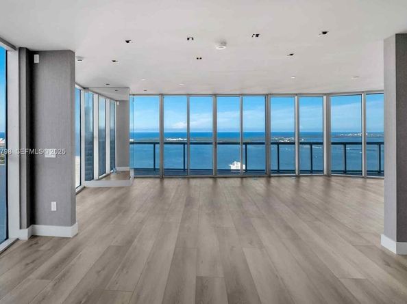 465 Brickell Ave 5701, Miami FL 33131