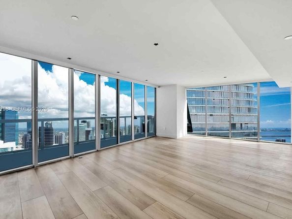 465 Brickell Ave 5701, Miami FL 33131