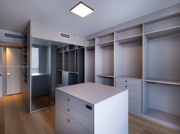 465 Brickell Ave 5701, Miami FL 33131