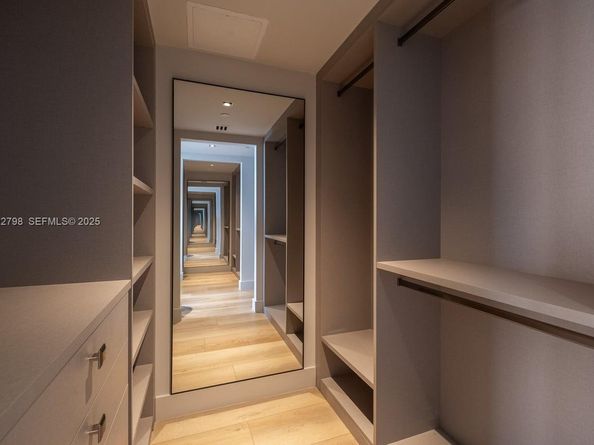 465 Brickell Ave 5701, Miami FL 33131