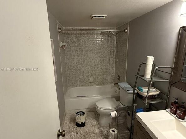 6800 Cypress Road 103, Plantation FL 33317
