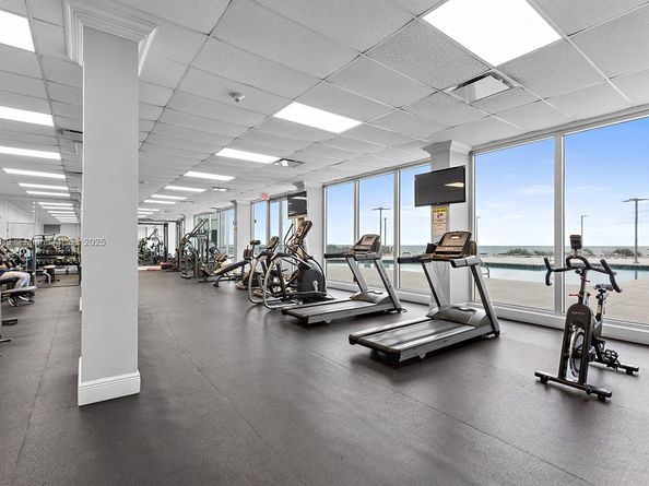 7135 Collins Ave 1425, Miami Beach FL 33141