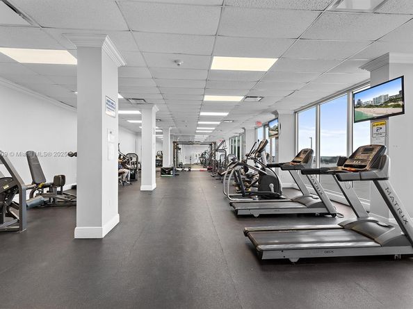 7135 Collins Ave 1425, Miami Beach FL 33141