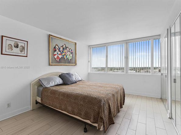 7135 Collins Ave 1425, Miami Beach FL 33141