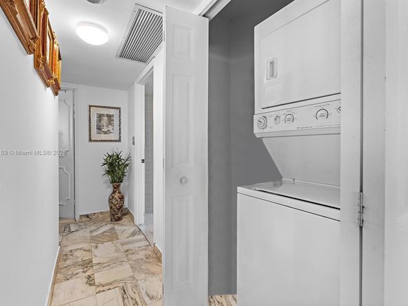 7135 Collins Ave 1425, Miami Beach FL 33141