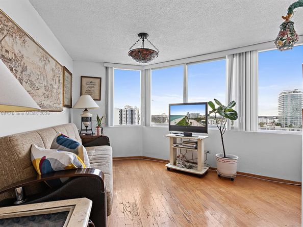 7135 Collins Ave 1425, Miami Beach FL 33141