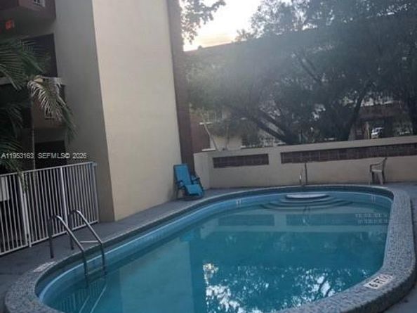 685 Miller Drive 404E, Miami Springs FL 33166