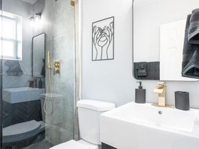 1236 NE 16th Ave, Fort Lauderdale FL 33304