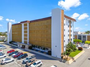 3050 NE 16th Ave 605, Oakland Park FL 33334