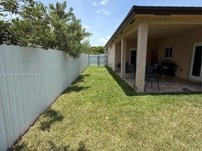 3560 NW 212th St, Miami Gardens FL 33056