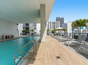 229 SW 9th St 502, Miami FL 33130