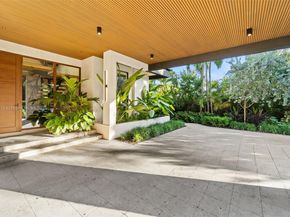 8625 NE 10th Ave, Miami FL 33138