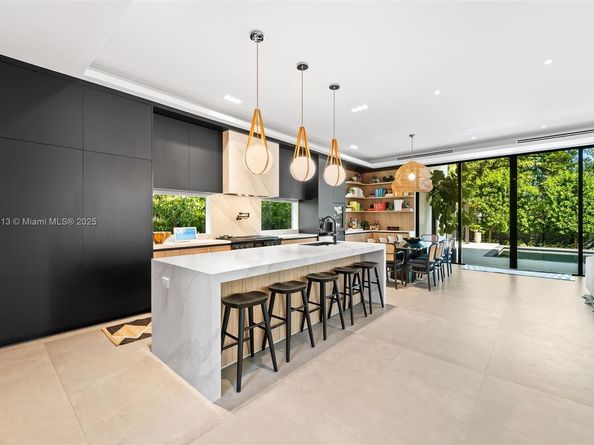 8625 NE 10th Ave, Miami FL 33138