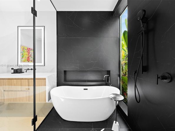 8625 NE 10th Ave, Miami FL 33138