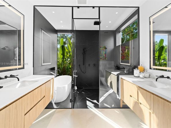 8625 NE 10th Ave, Miami FL 33138