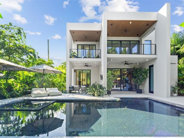 8625 NE 10th Ave, Miami FL 33138