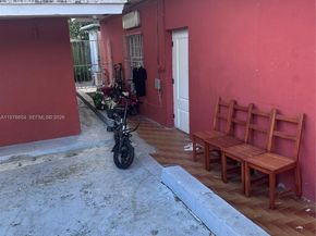 324 NW 47th St, Miami FL 33127