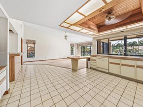 9272 NW 18th St, Plantation FL 33322