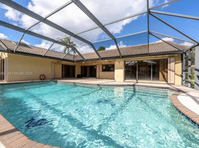 9272 NW 18th St, Plantation FL 33322