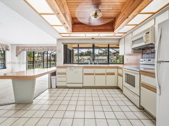 9272 NW 18th St, Plantation FL 33322