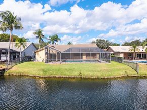 9272 NW 18th St, Plantation FL 33322