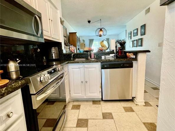 2106 S Cypress Bend Dr 107, Pompano Beach FL 33069