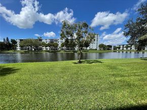 2106 S Cypress Bend Dr 107, Pompano Beach FL 33069