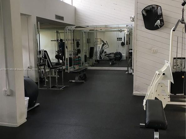 2106 S Cypress Bend Dr 107, Pompano Beach FL 33069