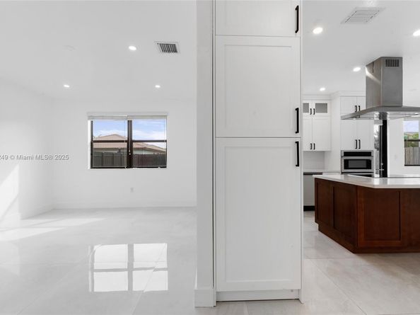 11734 SW 240th Ter, Homestead FL 33032