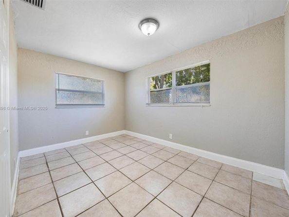 1560 NW Sunset Strip, Sunrise FL 33313