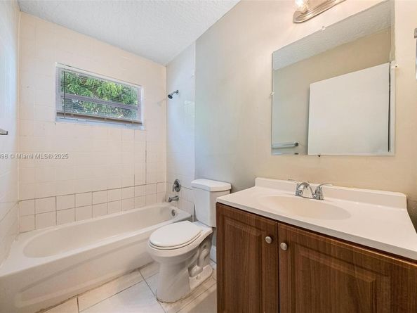 1560 NW Sunset Strip, Sunrise FL 33313