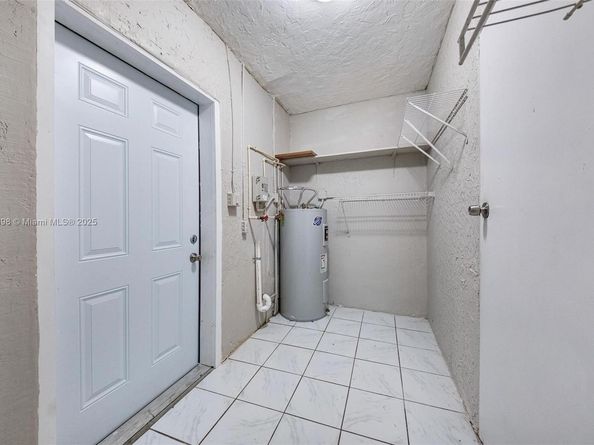 1560 NW Sunset Strip, Sunrise FL 33313