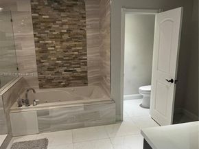 7521 SW 57th Ter, Miami FL 33143