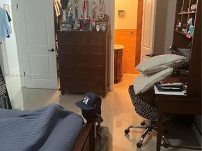 7521 SW 57th Ter, Miami FL 33143