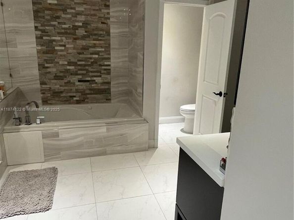 7521 SW 57th Ter, Miami FL 33143