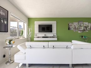 400 Diplomat Pkwy 302, Hallandale Beach FL 33009