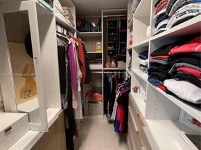 92 SW 3rd St 1602, Miami FL 33130