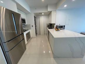 92 SW 3rd St 1602, Miami FL 33130