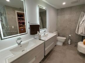 92 SW 3rd St 1602, Miami FL 33130