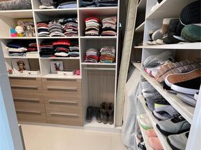 92 SW 3rd St 1602, Miami FL 33130