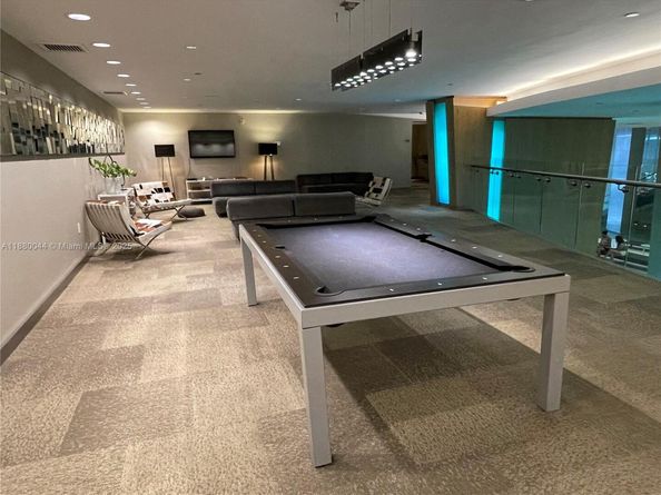 92 SW 3rd St 1602, Miami FL 33130