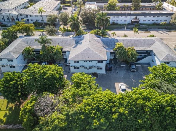 13201 Memorial Hwy, North Miami FL 33161