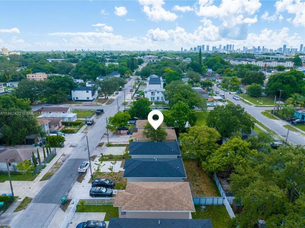 3020 NW 45th St, Miami FL 33142