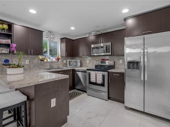 3020 NW 45th St