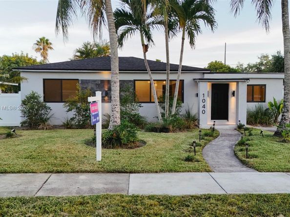 1040 NE 143rd ST, North Miami FL 33161