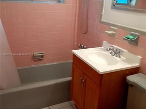 6340 Washington St, Hollywood FL 33023