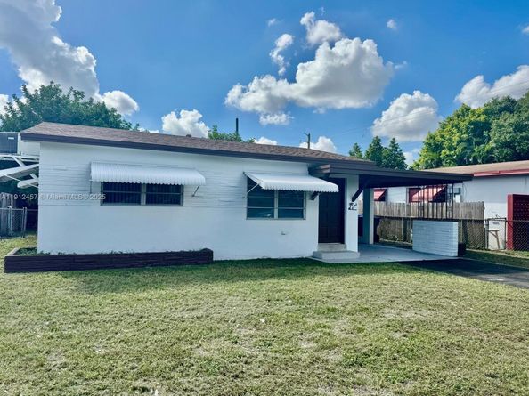 6340 Washington St, Hollywood FL 33023