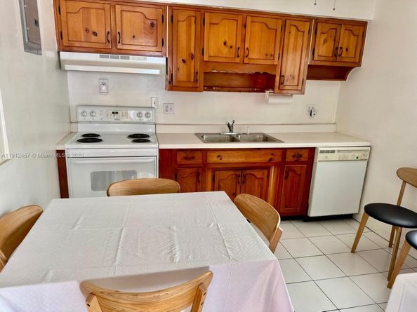 6340 Washington St, Hollywood FL 33023